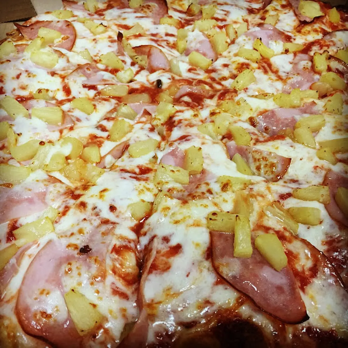 Hawaiian Pizza