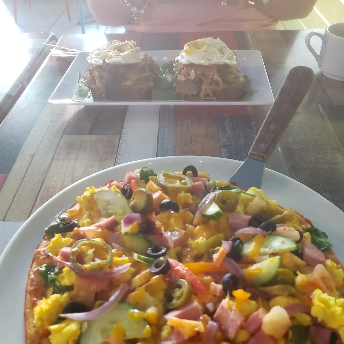 Cauliflower Breakfast Pizza