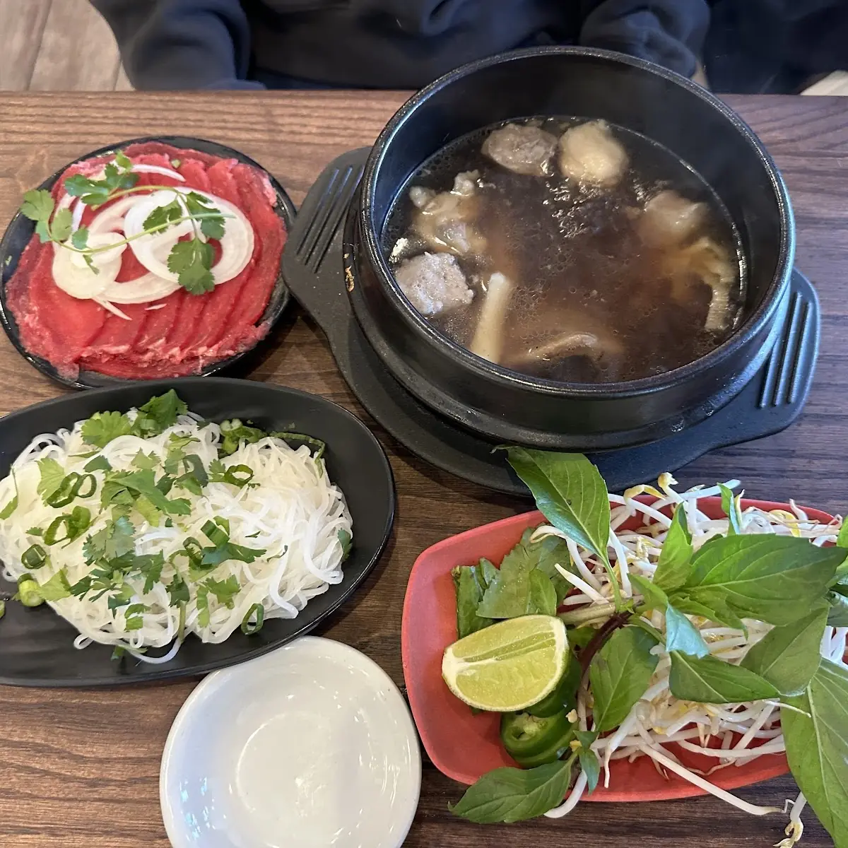 Pho DAC Biet