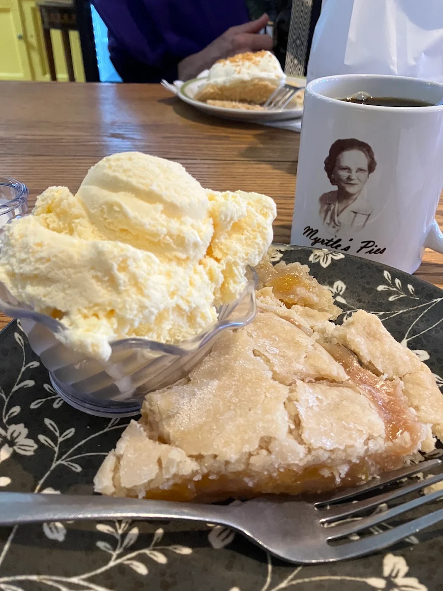 All American Apple Pie a La Mode