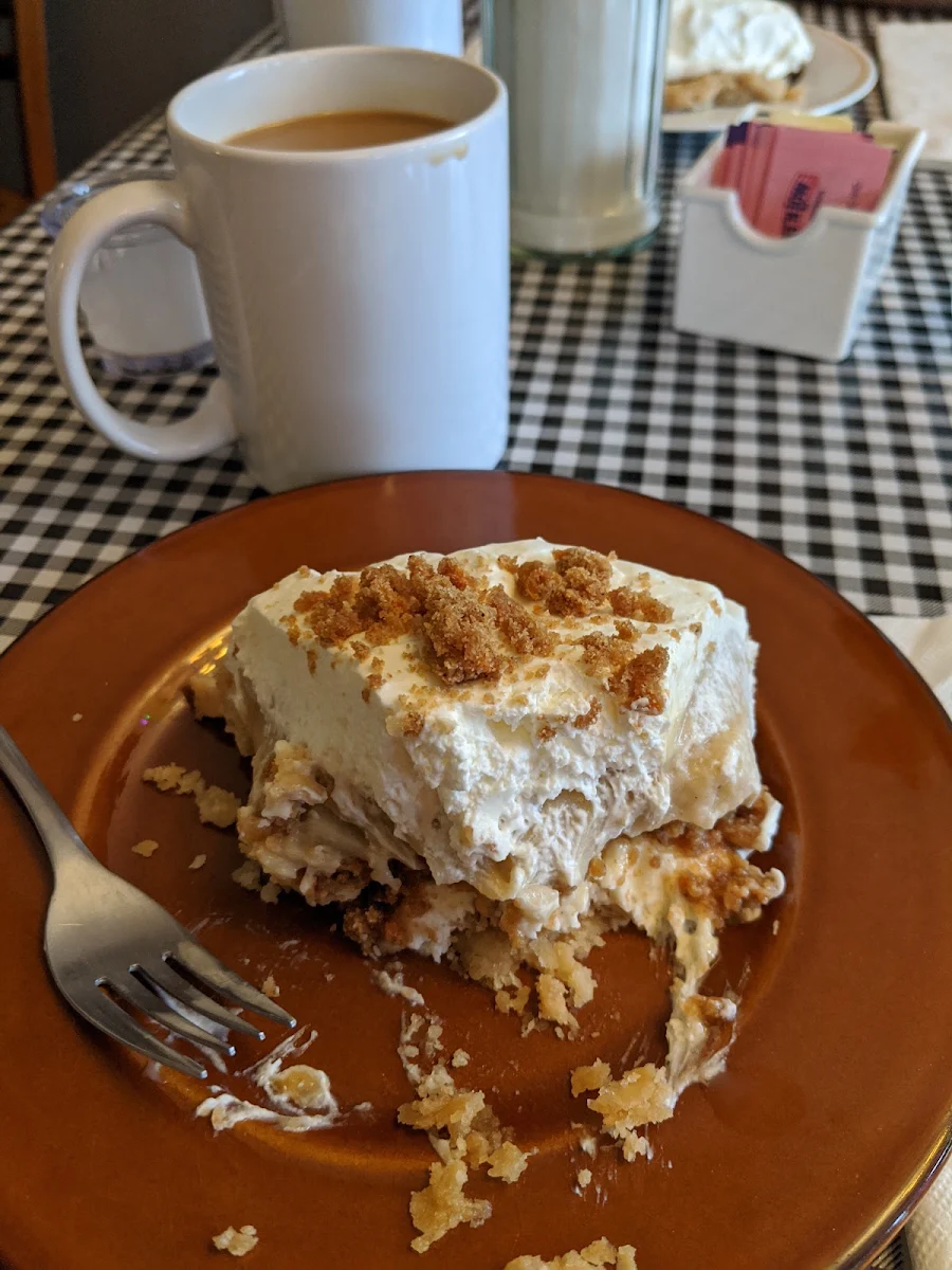 Carrot Cake Cheesecake Pie
