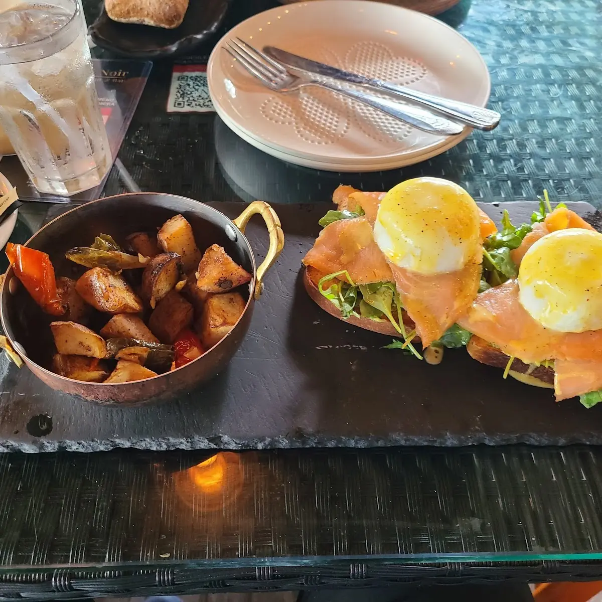 Smoked Salmon Eggs Benedict