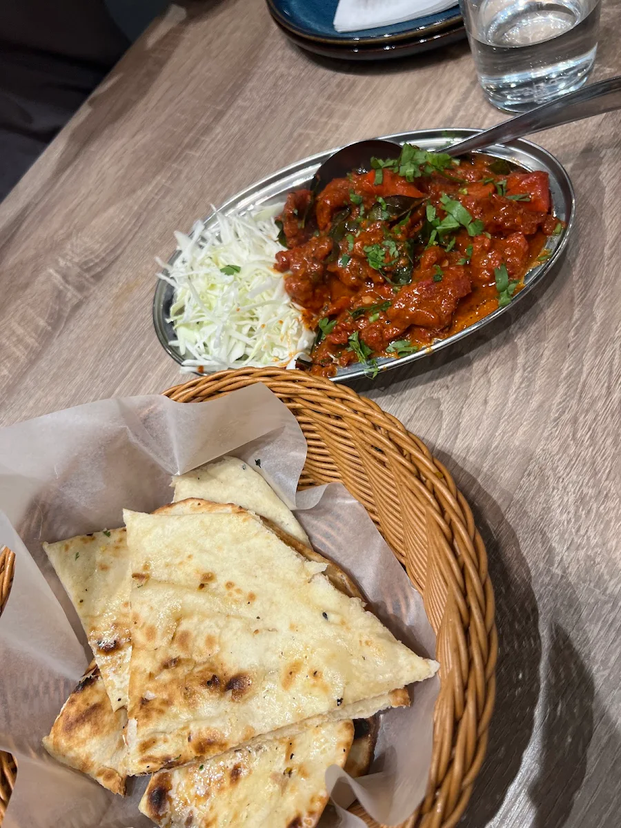 Gongura Chicken Curry and Plain Naan, Deccan House