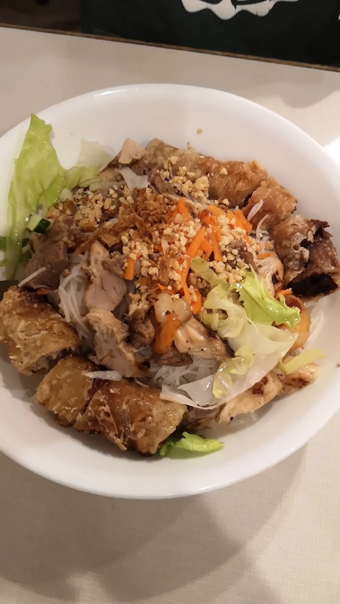 Special Vermicelli Combo, Vu's Garden