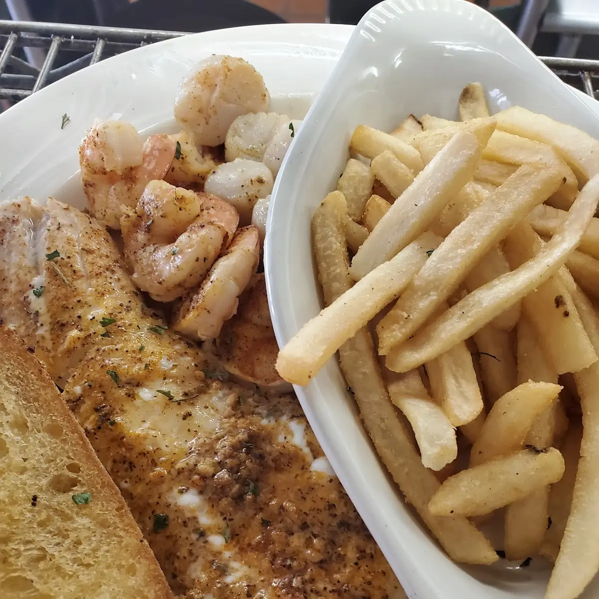 Broiled Seafood Platter