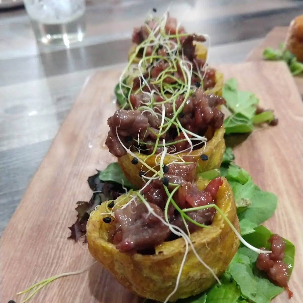 Tostones Rellenos De Churrasco