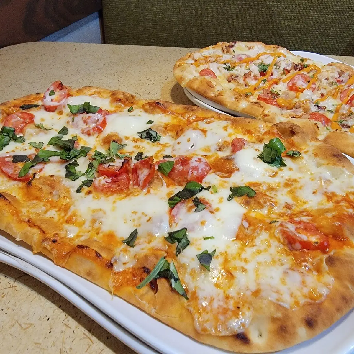 Flatbread Pizza Margherita