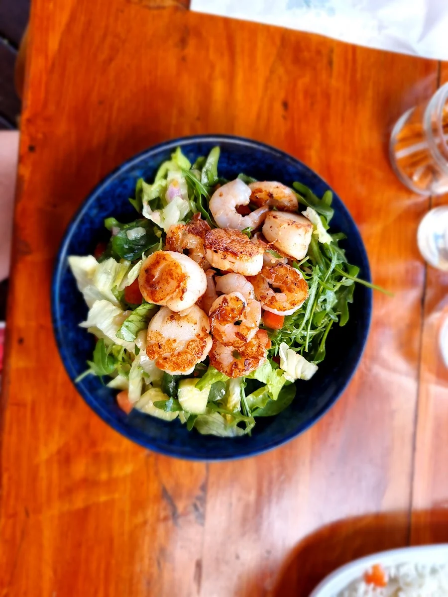 Prawn and Scallop Salad, The Green Mango Cafe