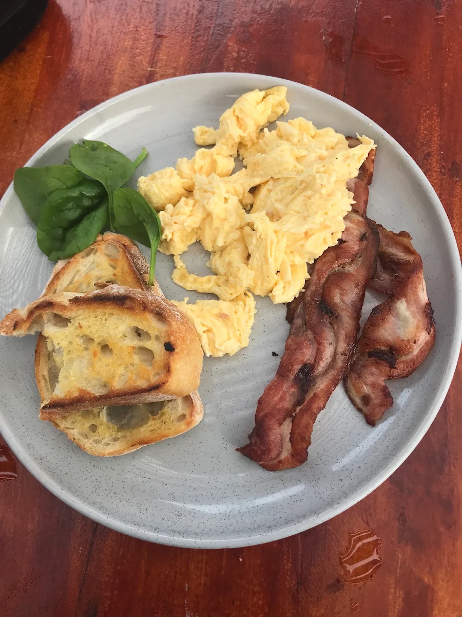 Scrambled Eggs & Bacon, The Green Mango Cafe