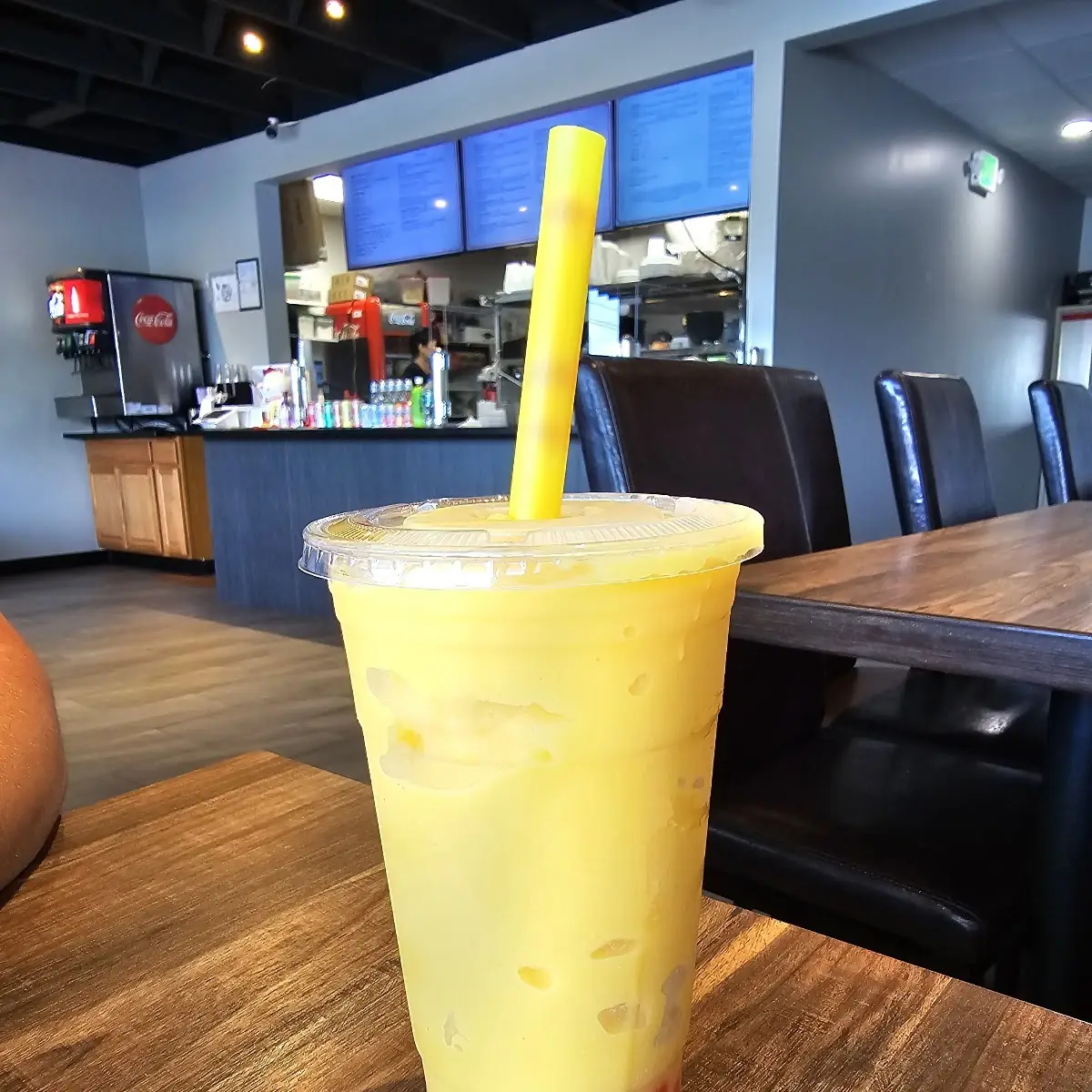 Mango Smoothie with Popping Jellies