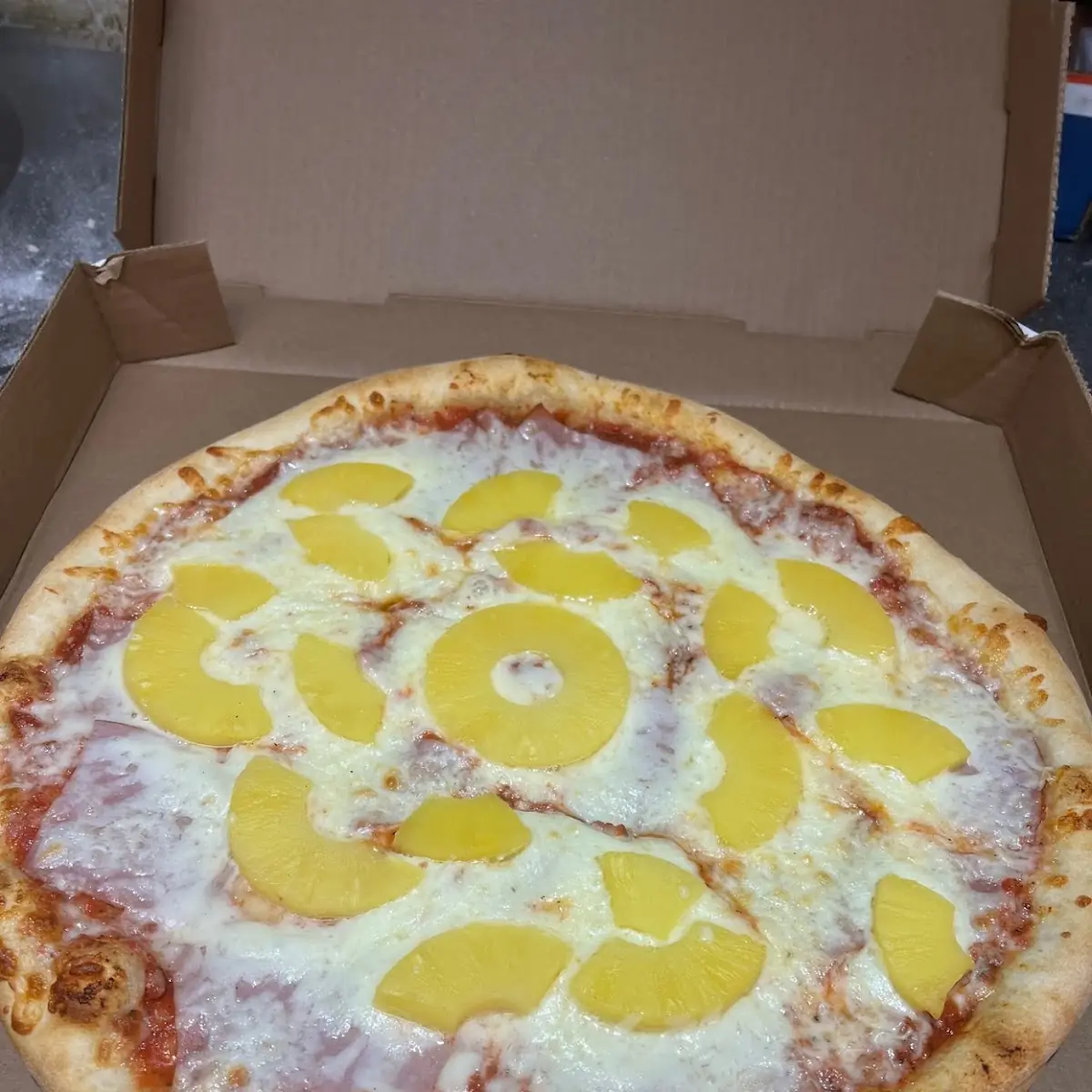 Hawaiian Pizza