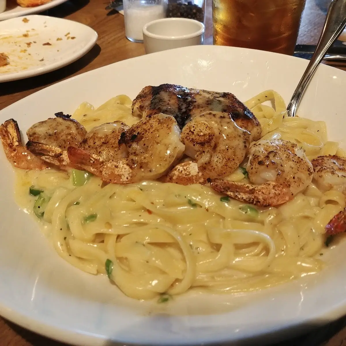 Queensland Chicken and Shrimp Alfredo