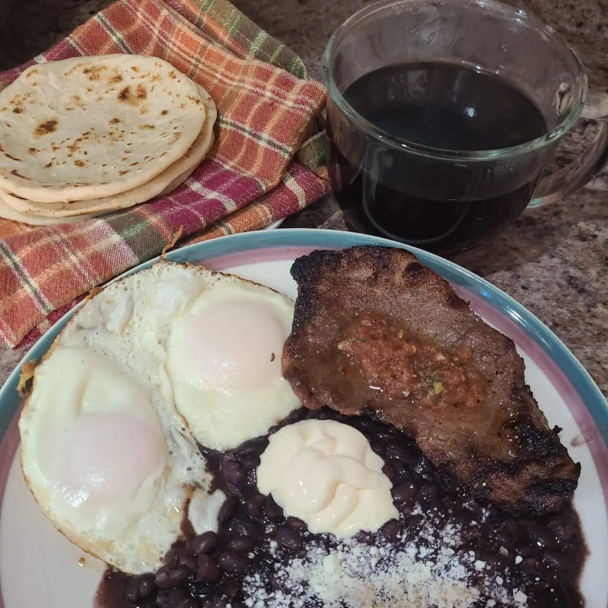 Desayuno Típico