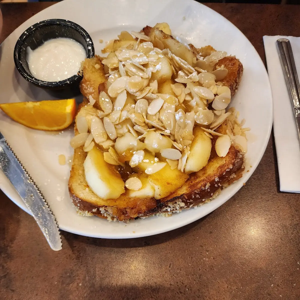 Pain Doré Croustillant & Pommes Caramel