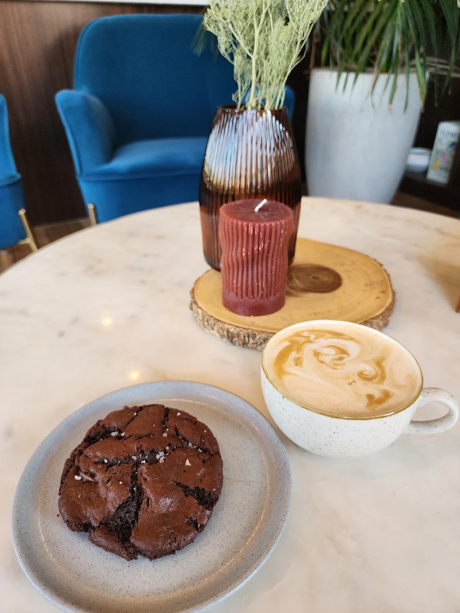Brownie and Soy Sauce Latte