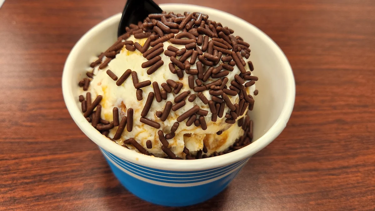 Pralines & Cream with Chocolate Sprinkles