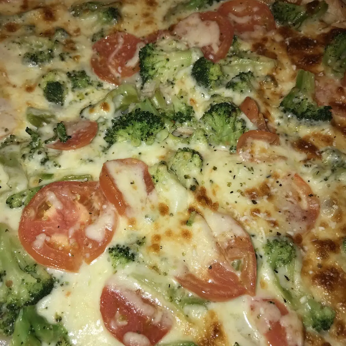 White Pizza with Broccoli and Tomatoes