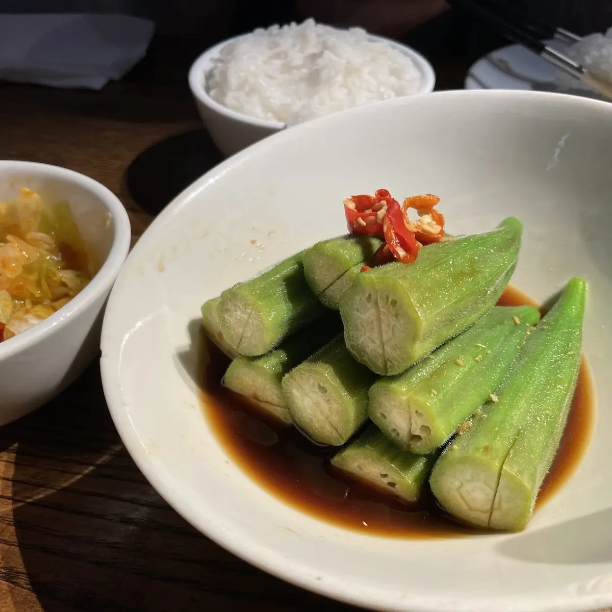 Okra in Garlic Sauce
