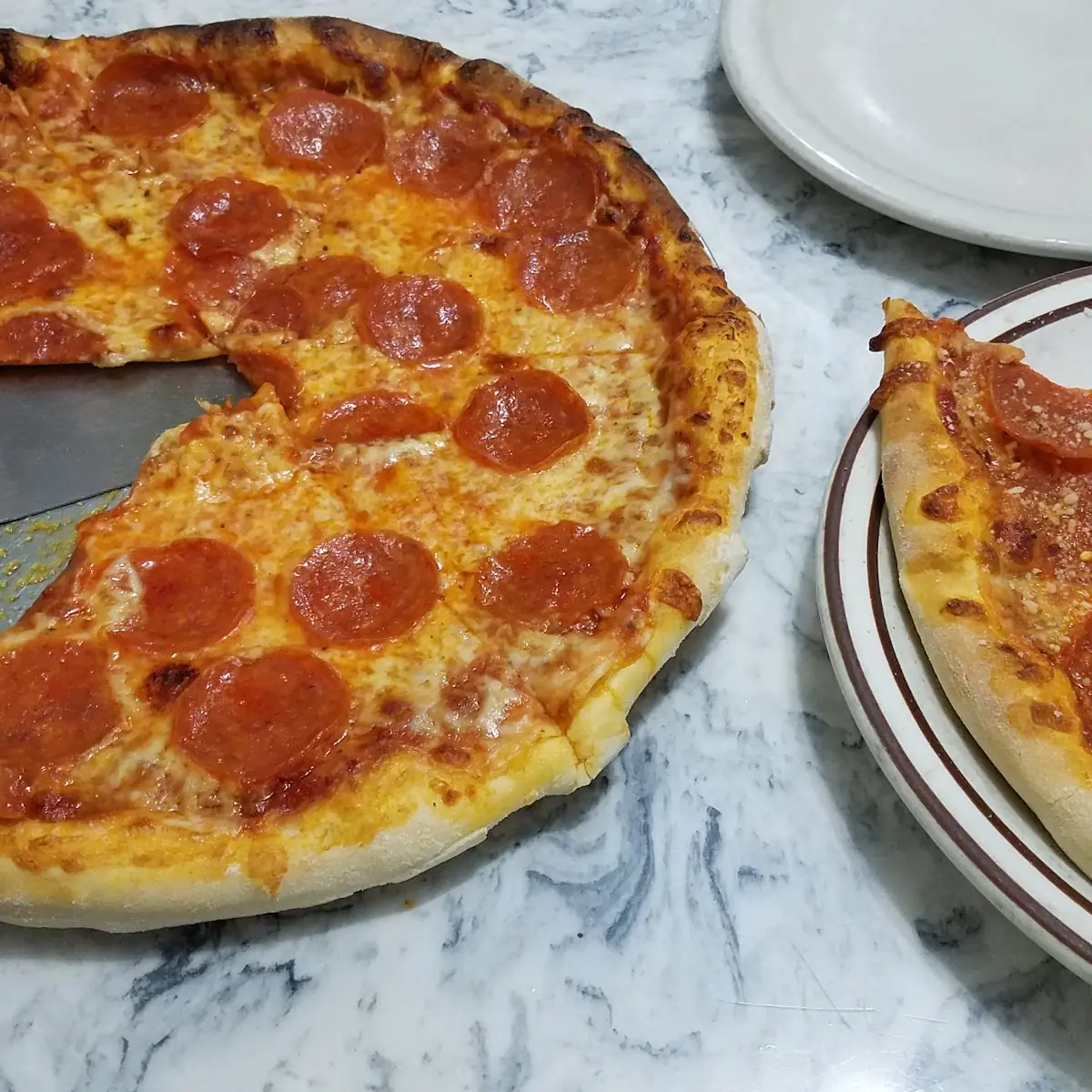 Small Thin Crust Pepperoni Pizza