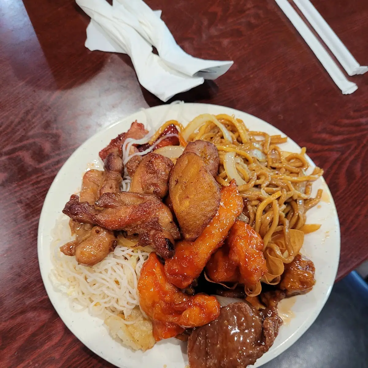Chicken or Roast Pork Chow Mein