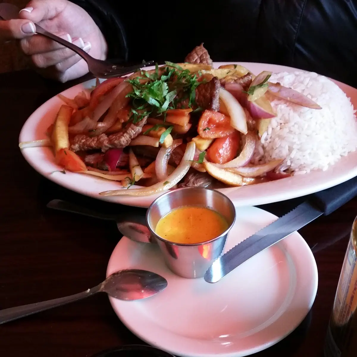 Pollos Encebollado