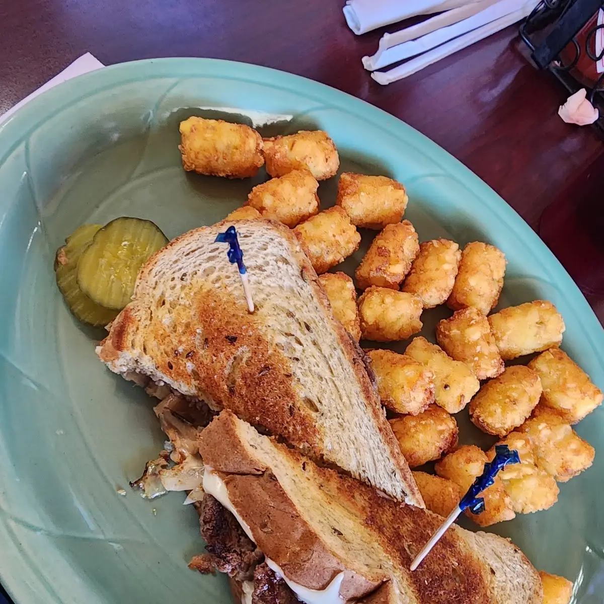 Pattymelt with Tater Tots