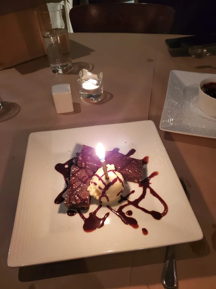 Brownies and Ice Cream, Brownes Bistro