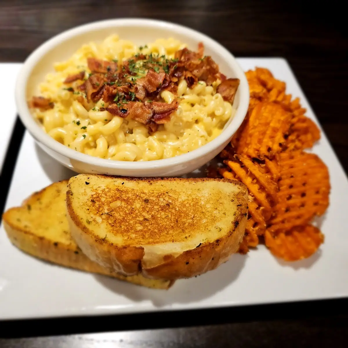 Bulldog Mac N Cheese