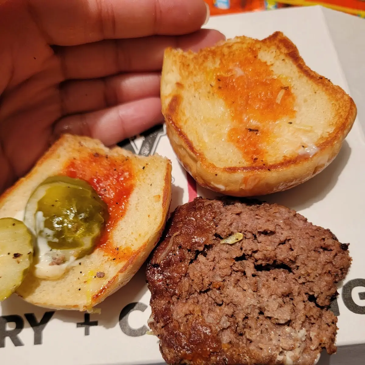 Savy Classic Burger
