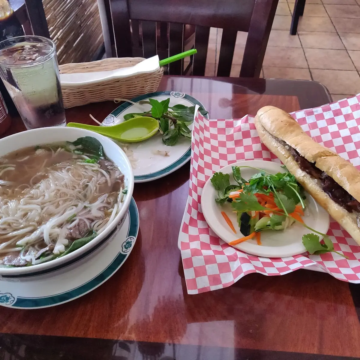 Bahn MI and Pho