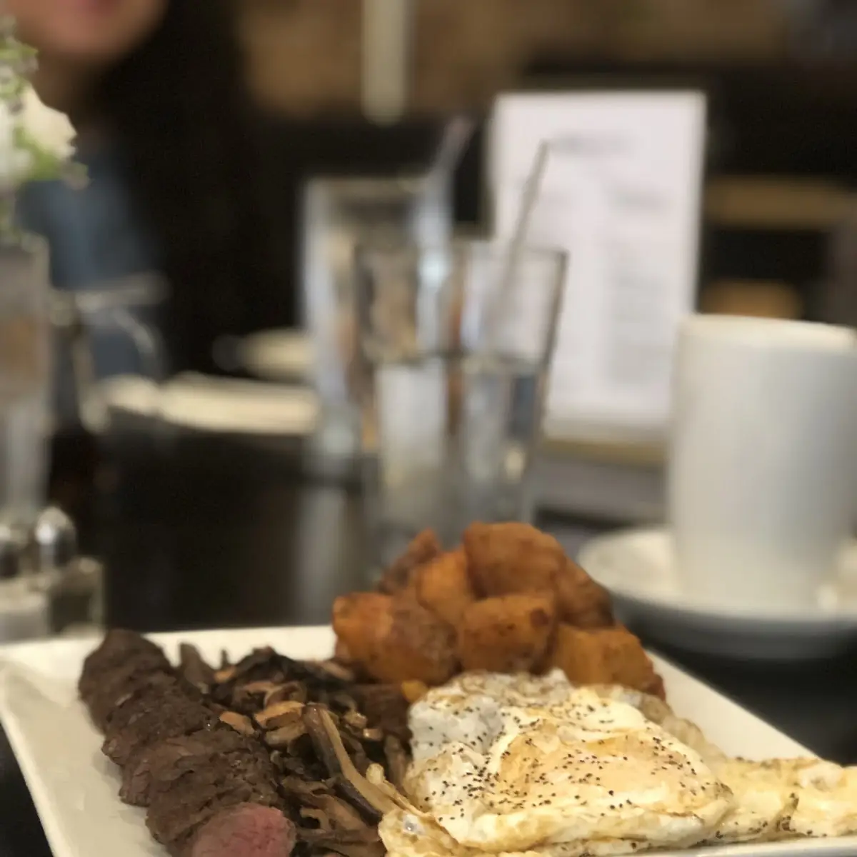 Bangkok's Sun Steak & Eggs