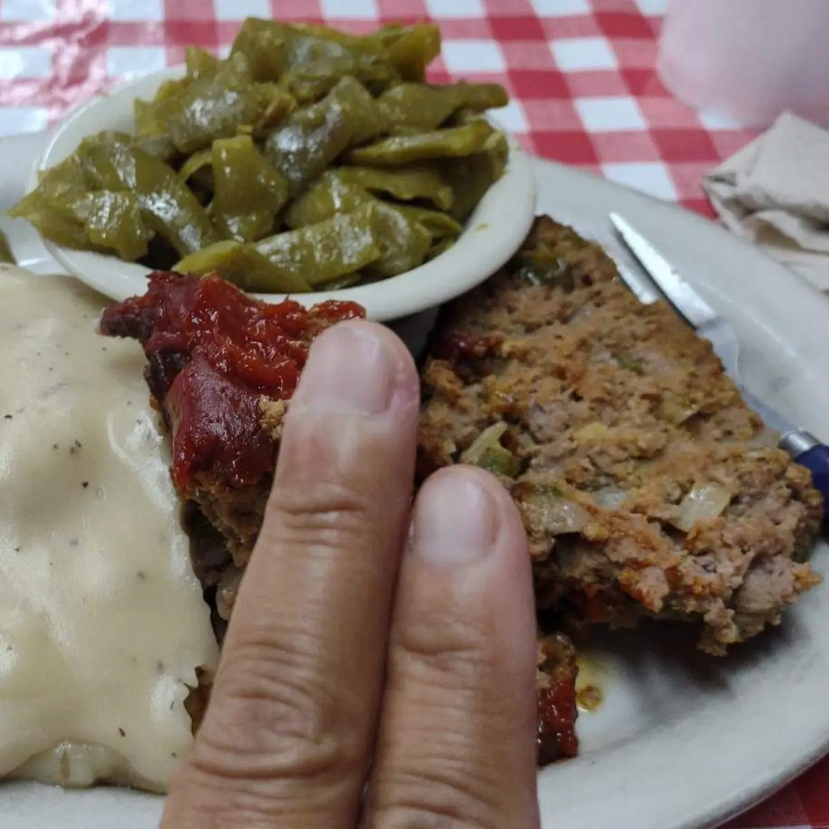 Meatloaf Mashed Potatoes and Green Beans