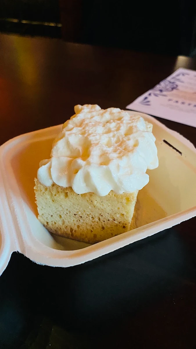 Tres Leches Cake, Cielito Lindo