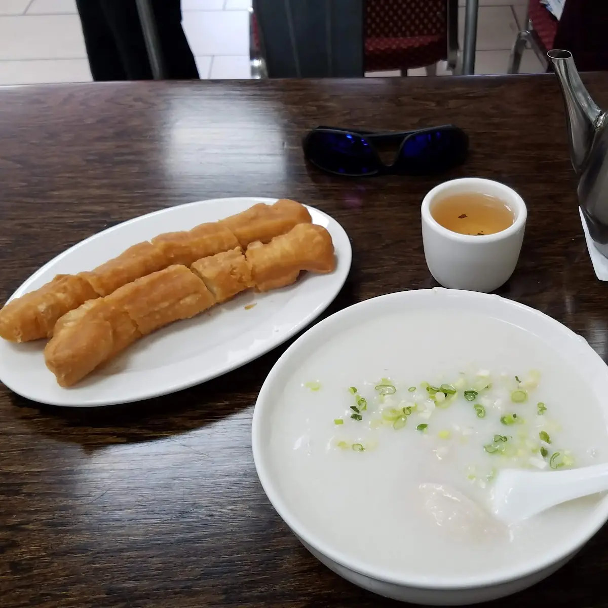 Congee with Sliced Chicken & Salted Fried Bread