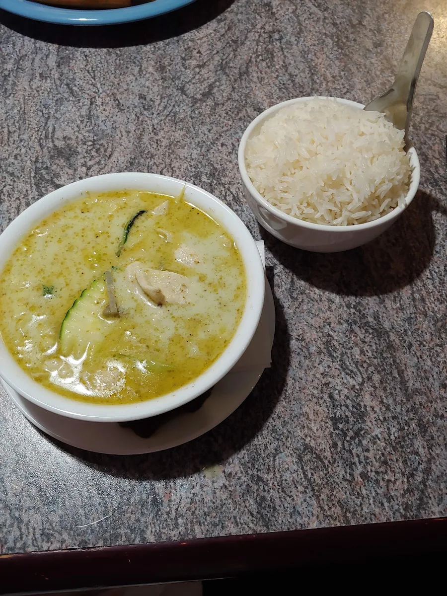 Green Curry Chicken Soup