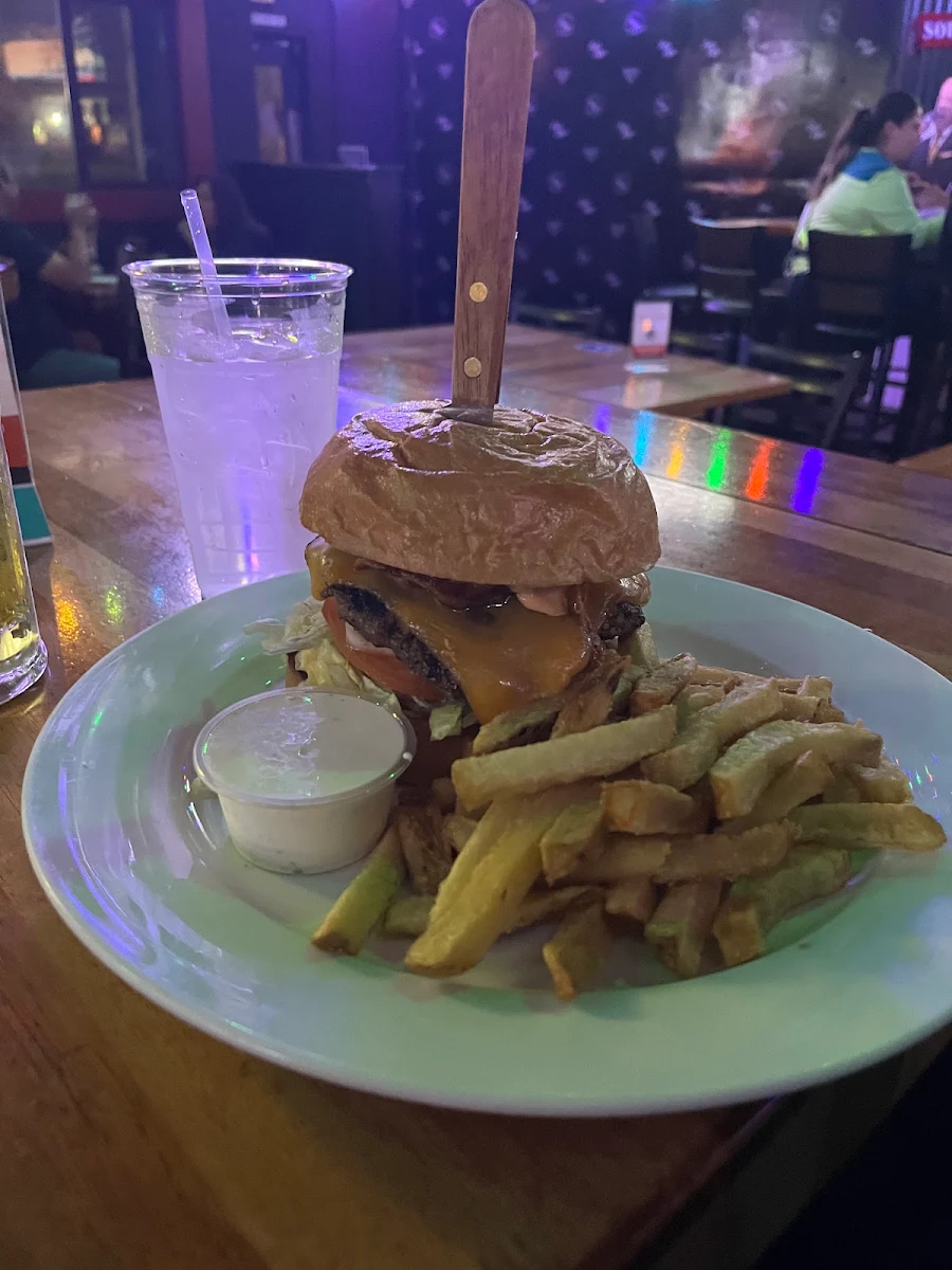 American Burger with Cheese
