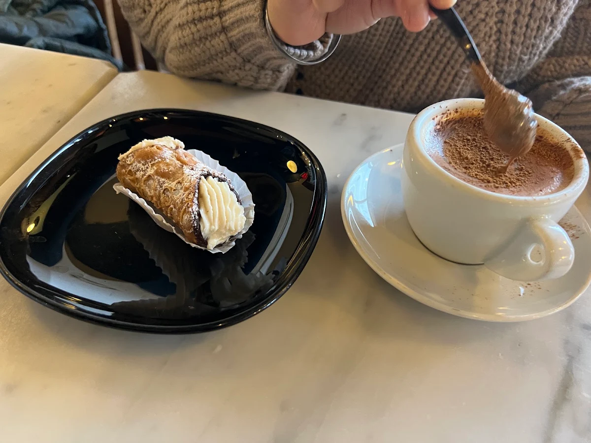 Ricotta Cannoli Small
