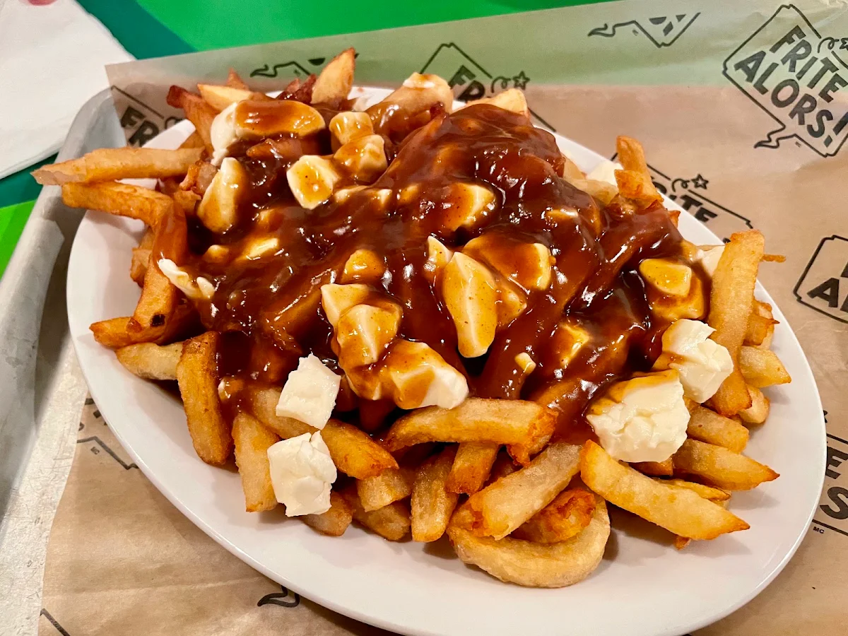 Petite poutine Classique/ Small Classic Poutine