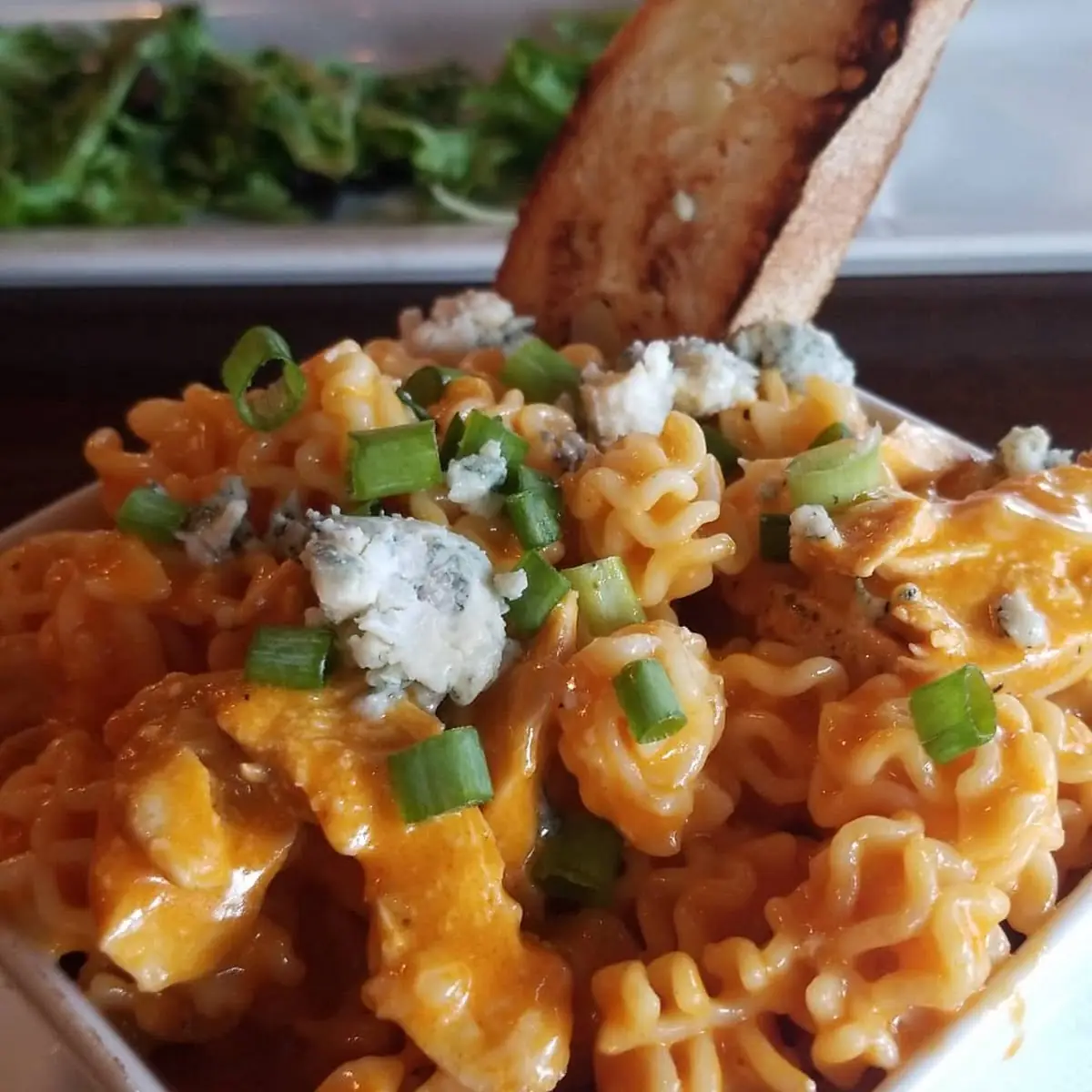 Buffalo Mac N Cheese