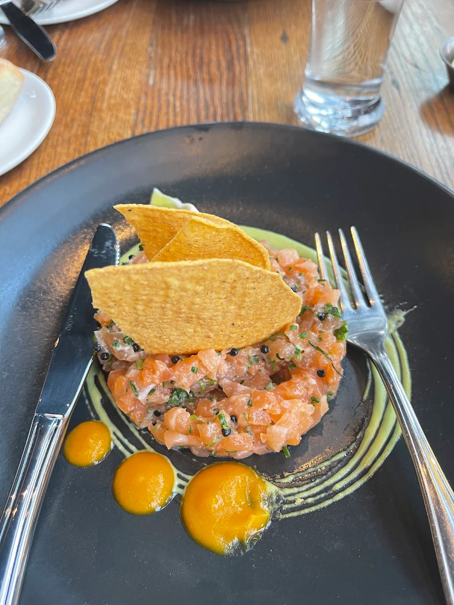 Salmon Tartare De Saumon, Les Enfants Terribles — Laval