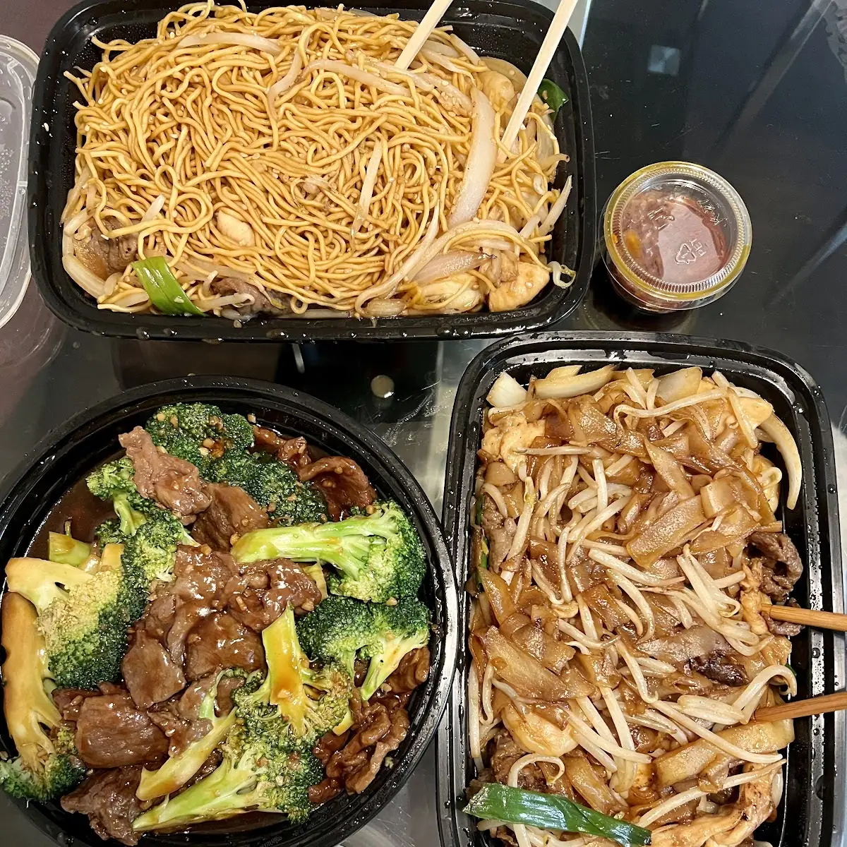 Chicken Lo Mein with Broccoli