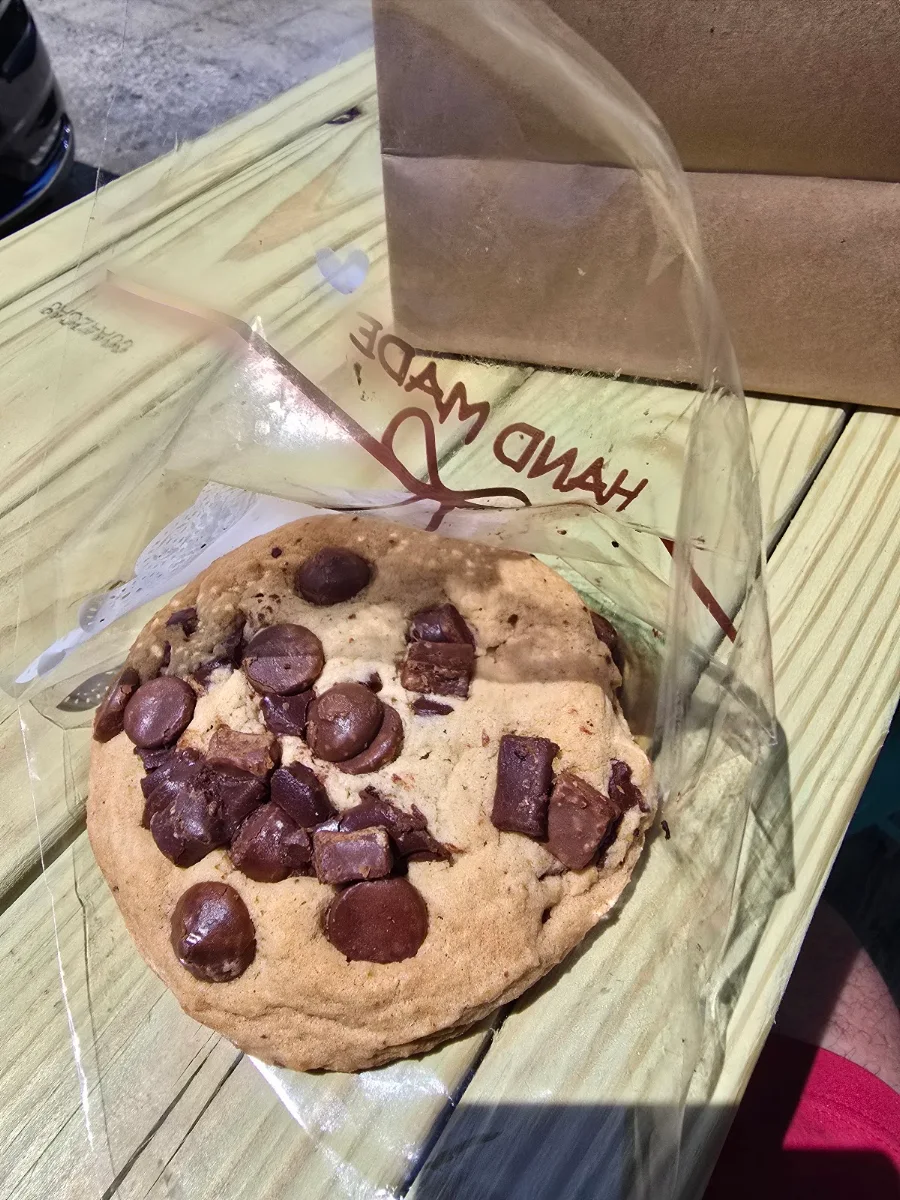 Chocolate Chip Cookie