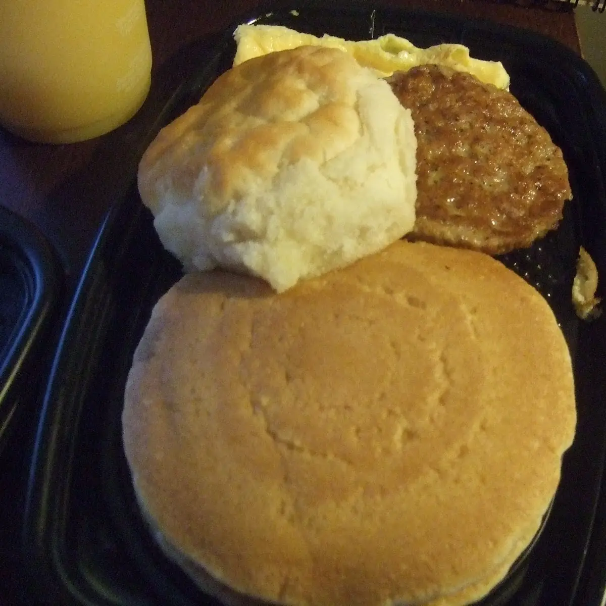 Big Breakfast with Hotcakes
