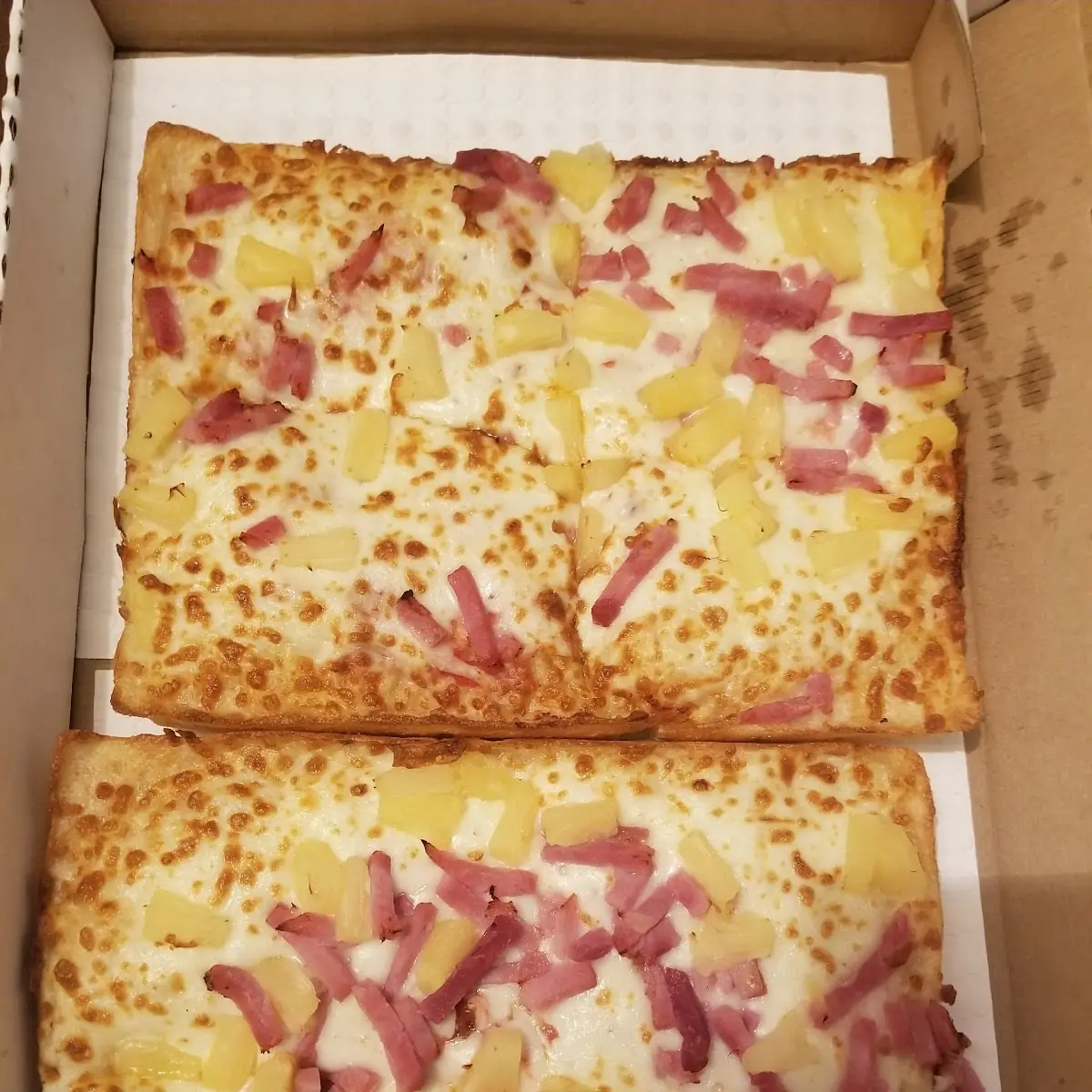 Detroit Style Deep Dish Hula Hawaiian Pizza