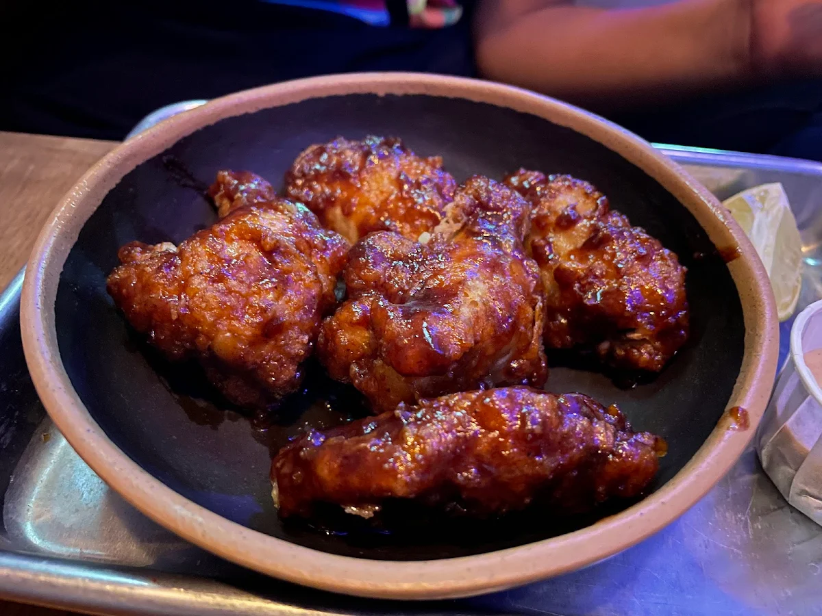 Chicken Wings, Chit Chat Burger Bar