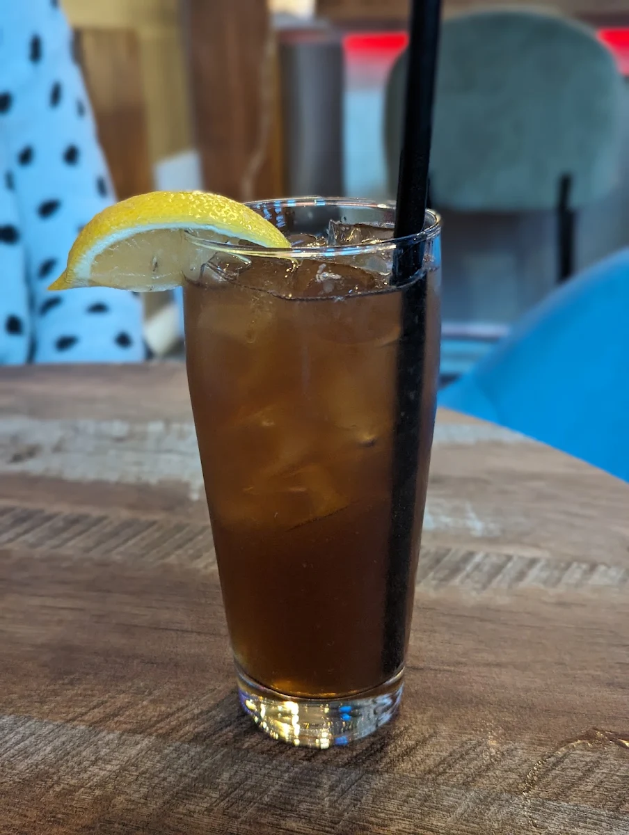 Long Island Iced Tea, Chit Chat Burger Bar