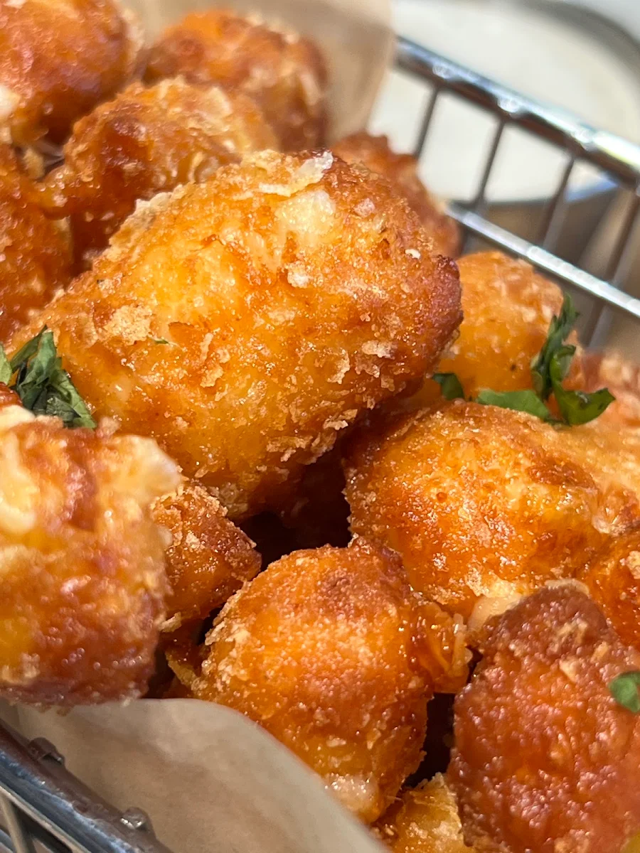 Catering Mac & Cheese Balls