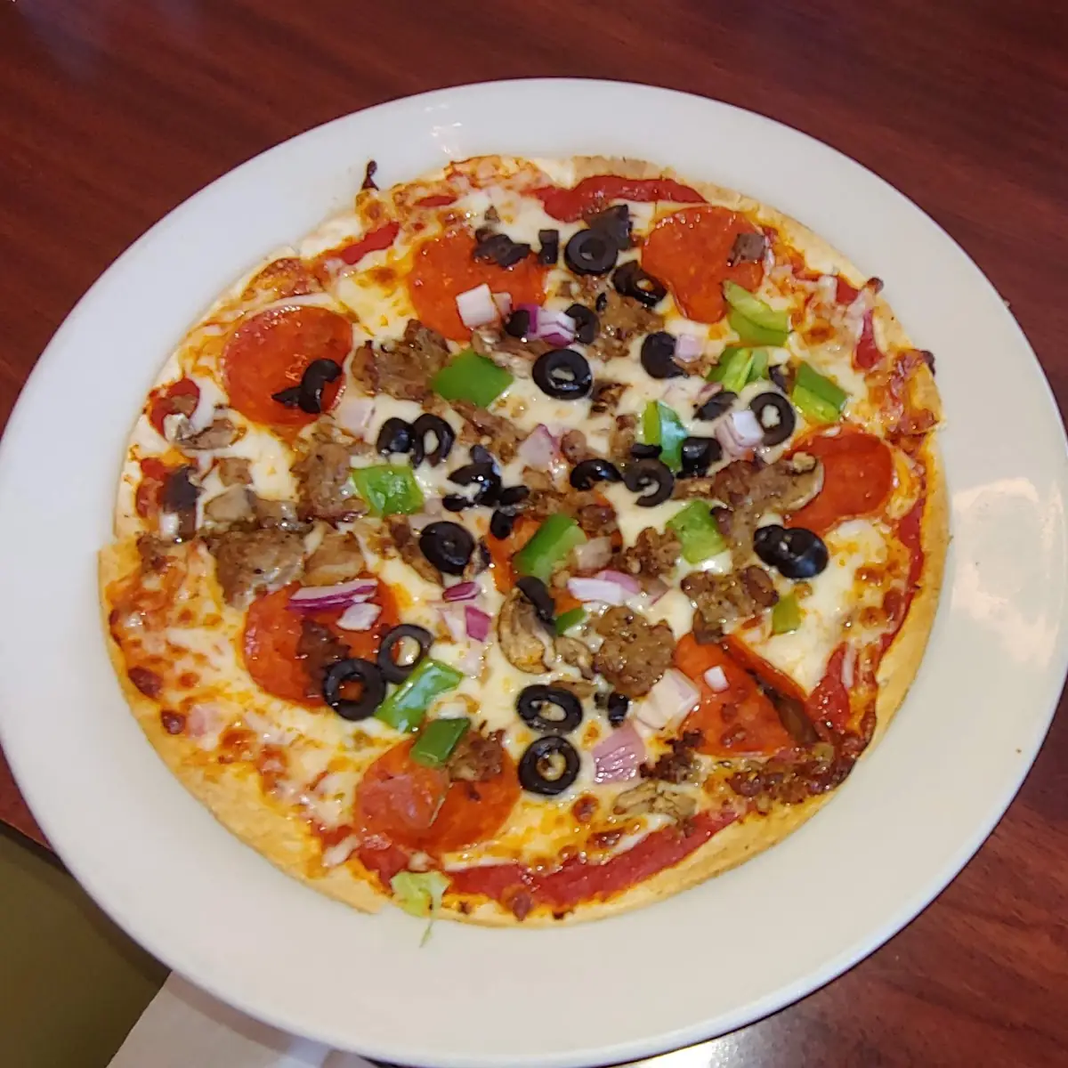 Classic Deluxe Pizza
