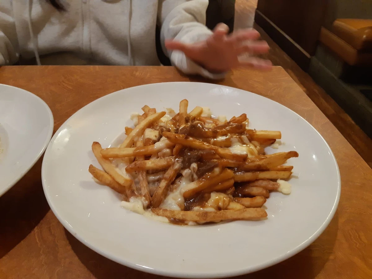 Traditional Poutine, Ricky's All Day Grill - Nanaimo South-In the Days Inn
