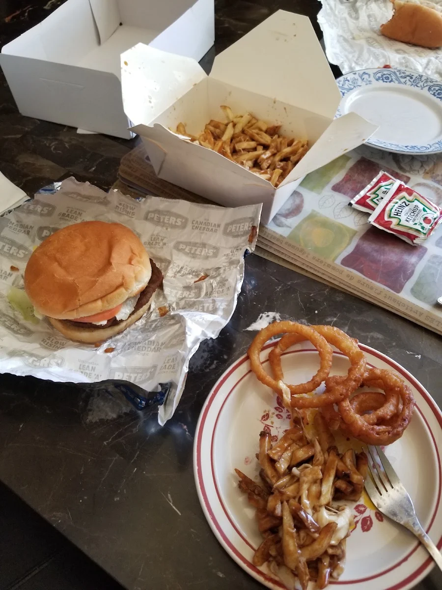 Poutine Onion Rings Hamburger